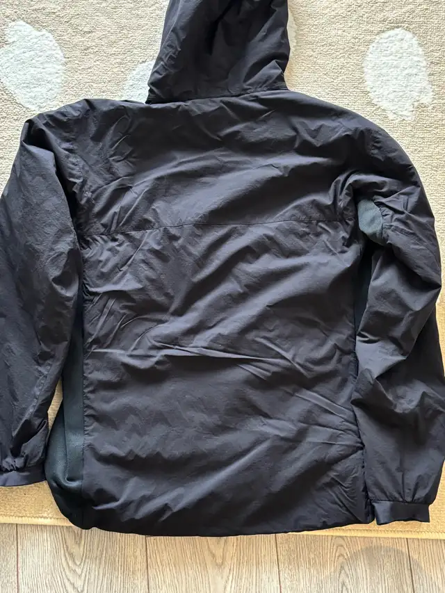 Arcteryx men Atom LT hoody in Men's in City of Toronto - Image 4