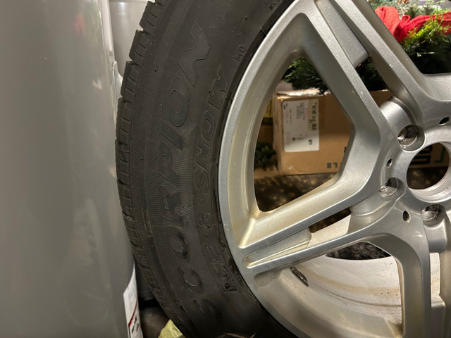 265/55/R19 Rims with Pirelli scorpion Ice & snow  dans Pneus et jantes  à Ville de Montréal - Image 4