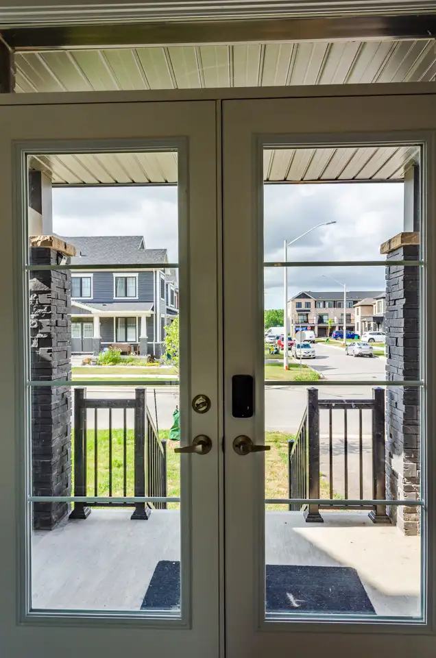 4 Bedroom Home for Short-Term Rental in Thorold, Niagara Region in Ontario in Canada - Image 5