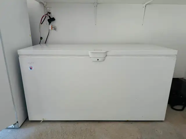 Whirlpool 22 cu. ft. Extra-Large Deep Freezer in Freezers in City of Toronto - Image 3