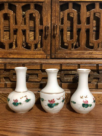 1970s miniature Chinese porcelain vases set3 hand painted marked