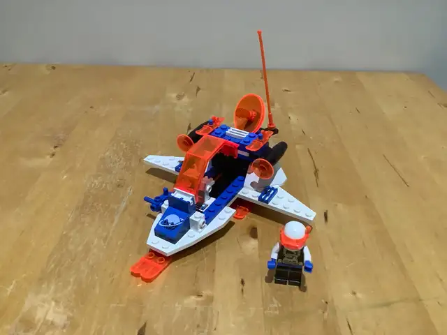 Lot de LEGO espace64634280106243122