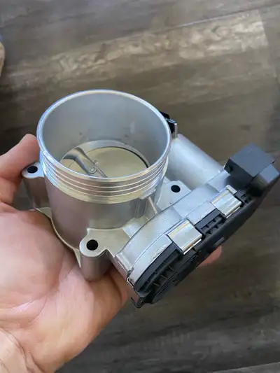 Brand new Bosch throttle body, never installed, for a 2006 Volvo XC90 2.5T. This throttle body is in...