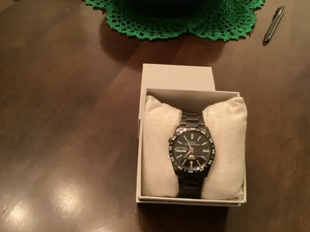 montre seiko 5, homme in Jewellery & Watches in Laval / North Shore - Image 2