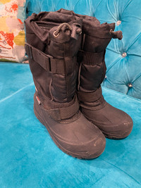 Boys winter boots size 5