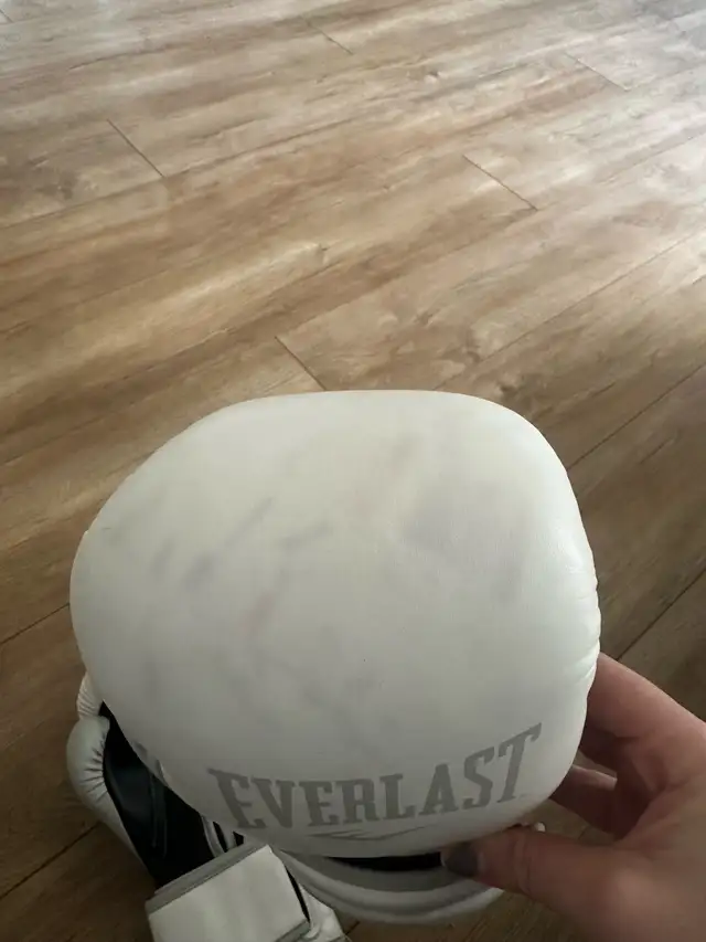 Everlast power lock boxing gloves | Exercise Equipment | Nanaimo | Free ...
