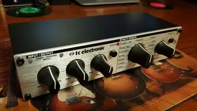 TC Electronic M100 Multi-effects Processor, View more