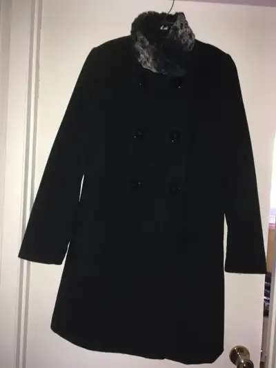 Manteau noir Novelti grandeur 9-10 en excellent état, View more
