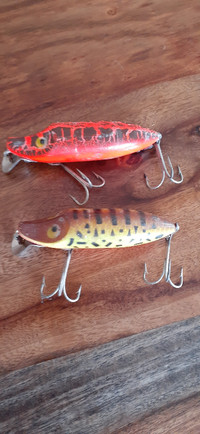 Heddon River Runt Fishing Lures - Old