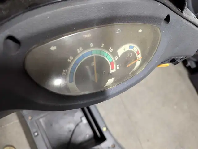 GIO Electric Scooter in Scooters & Pocket Bikes in Mississauga / Peel Region - Image 4