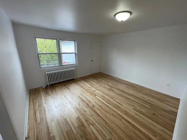 4½STE-DOROTHÉE LAVAL - RÉNOVÉ - 1595$/MS - LIBRE IMM