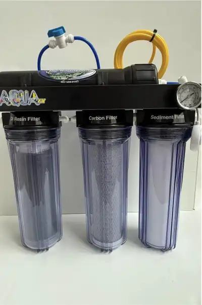 Aqua fx RO/DI system 100 gallon per day. Picture is the same unit, but not the actual unit. $150 loc...