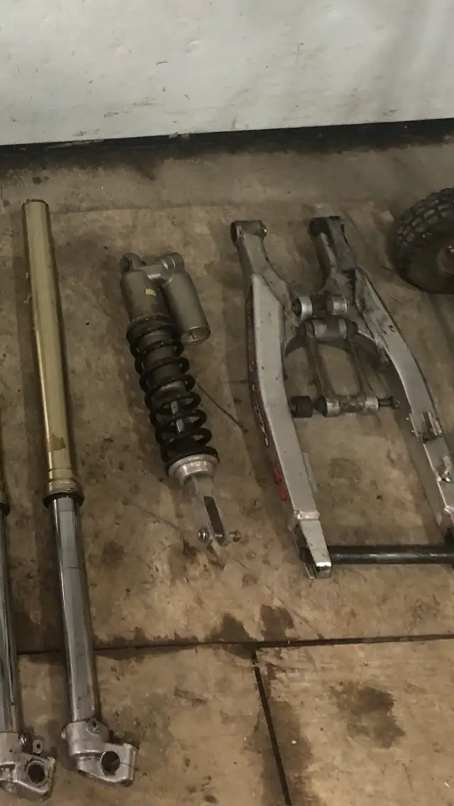 2008 crf 250r parts in Dirt Bikes & Motocross in Brantford - Image 3