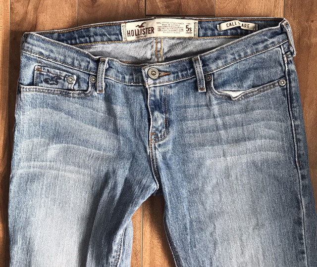 Hollister Cali flare jeans in Women's - Bottoms in Oshawa / Durham Region - Image 2