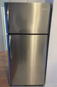 À vendre Réfrigérateur de marque Frigidaire 