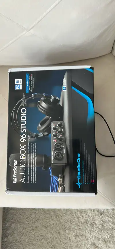 PreSonus AudioBox 96 Studio, View more