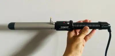 In excellent condition. Not needed anymore, I bought a new Dyson curler.
