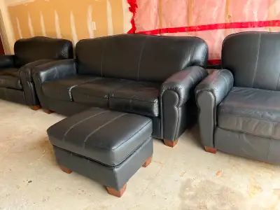 Gorgeous 4 PCs Black 100% Leather Sofa Set Can deliver, View more