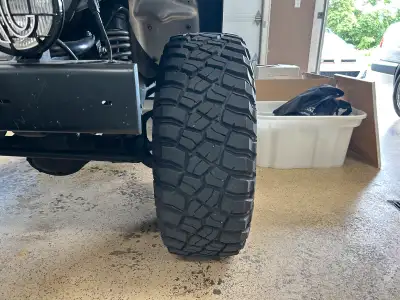 Selling a set of four 33x12.5r15 BFG KM3’s. The alloy wheels are not included. The tires will be dis...