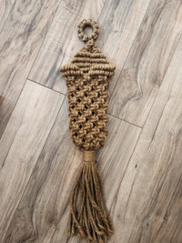 Brown MACRAME wall hanging/plant holder for slim cylindrical pot
