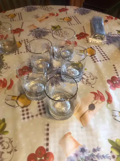 5 verres à bière, olympique,Petro Canada 1988 3$ chaque se vend sur eBay 7.50 chaque