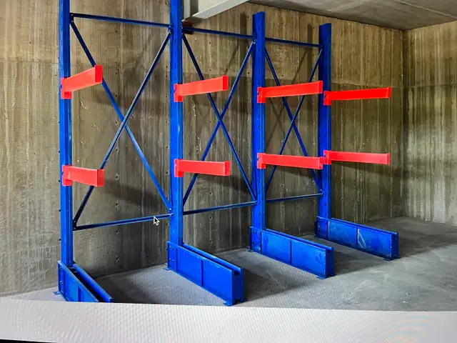 Cantilever rack - heavy duty in Industrial Shelving & Racking in Saskatoon - Image 2