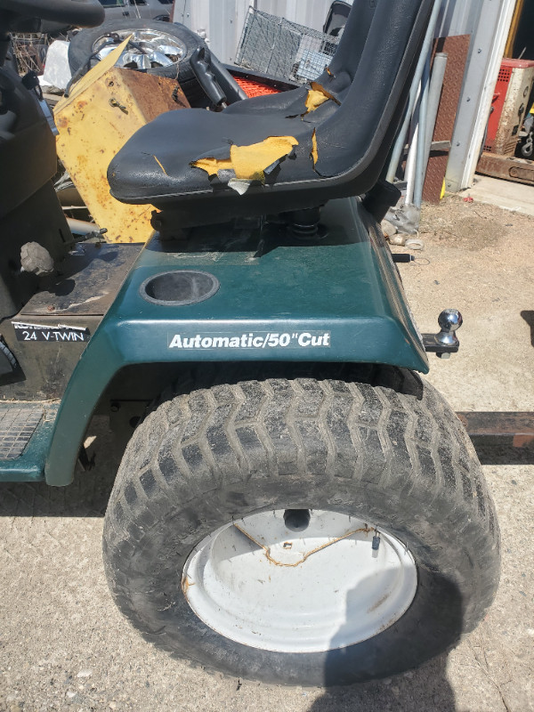 craftsman lawn tractor and dump trailer in Lawnmowers & Leaf Blowers in Mississauga / Peel Region - Image 4