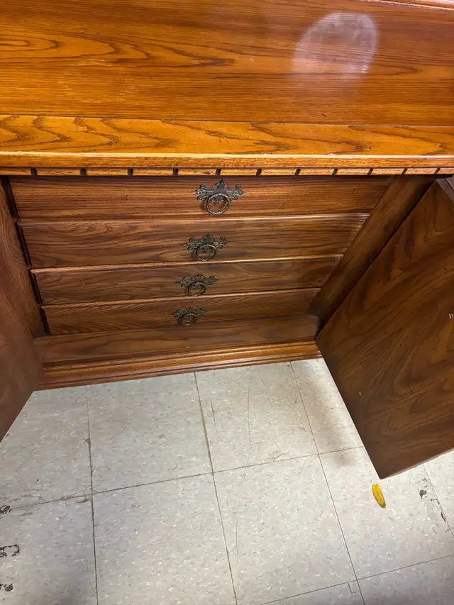 HUGE SOLID OAK DISPLAY CABINET64302359903617124