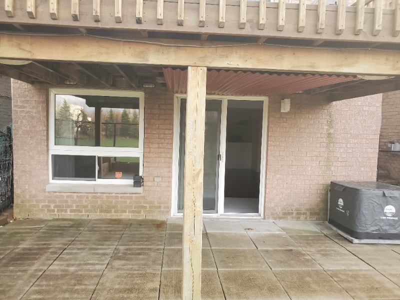 One Bedroom Bright and Spacious Walkout Basement for Rent Long Term