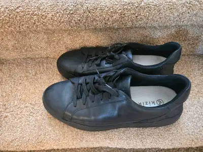 Kizik Vegas2 Blackout Shoes. Men's sz 13, View more
