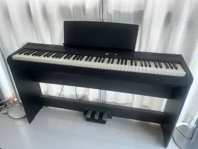 Yamaha P-105 electrical piano stand (support de piano) , View more