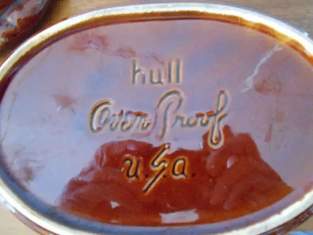 HULL-CÉRAMIQUE-VINTAGE-POULE-CASSEROLE in Arts & Collectibles in City of Montréal - Image 4