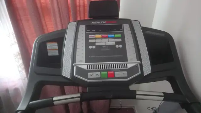 TREADMILL in Exercise Equipment in Mississauga / Peel Region - Image 4
