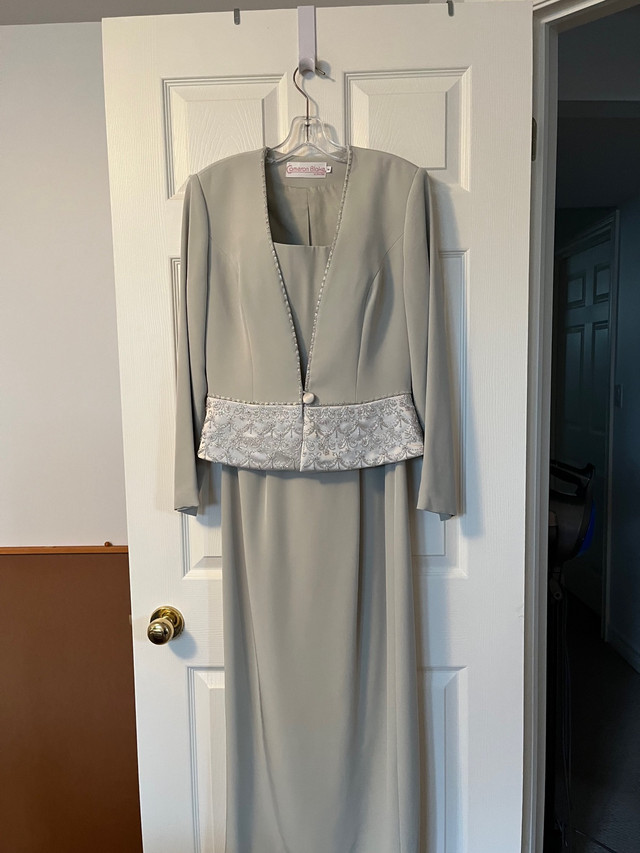 2 pc  gown    in Women's - Dresses & Skirts in St. Catharines
