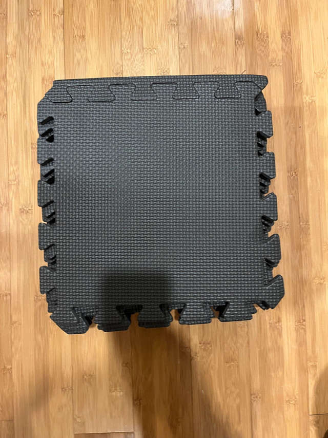 New gym mat 30cmx30cm dans Appareils d'exercice domestique  à Longueuil/Rive Sud - Image 3