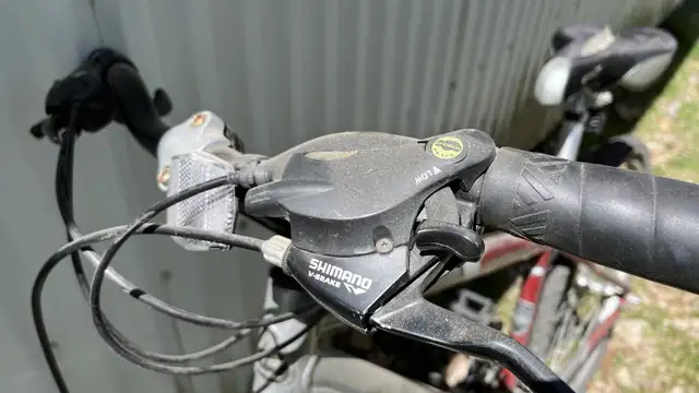 Vélo de montagne - Devinci et Miele - femme 26po in Mountain in Sherbrooke - Image 10