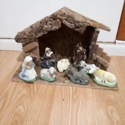 Creche, Lumiere, Decoration de noel, couronne, boules, etc, View more