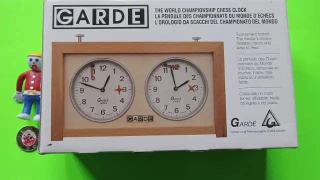 Vintage RUHLA GARDE Wooden Chess Clock (Made In Germany) in Toys & Games in St. Catharines - Image 2