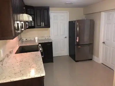 A spacious room is available for rent for a female tenant. Kitchen and Laundry shared. Close to U of...