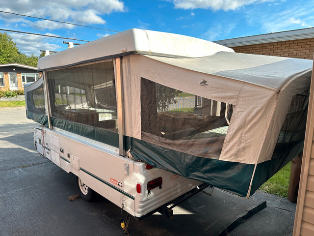 Tente roulotte à vendre pour projet dans Caravanes classiques  à Granby