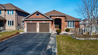 Wow! Spacious South Barrie Bungalow