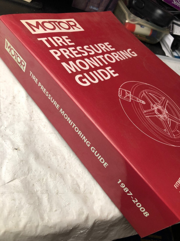 MOTOR TIRE PRESSURE MONITORING GUIDE DOMESTIC IMPORT #M0017 in Textbooks in Edmonton - Image 2