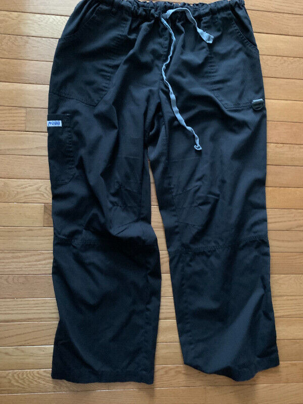 MOBB Women Uniform Pant- Size petite Large in Women's - Bottoms in Thunder Bay