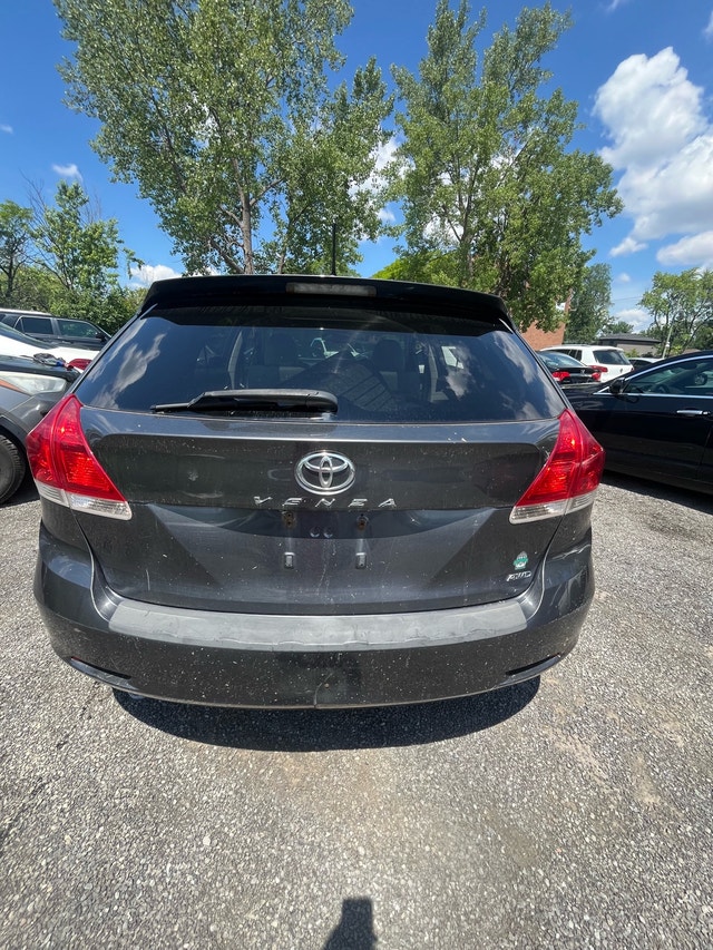 Toyota Venza XLE 2009 — photo 3