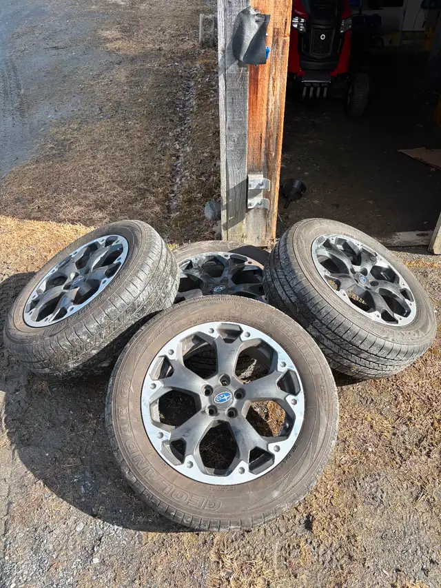 4 pneus avec jantes pour Subaru Crosstrek in Tires & Rims in St-Georges-de-Beauce - Image 2