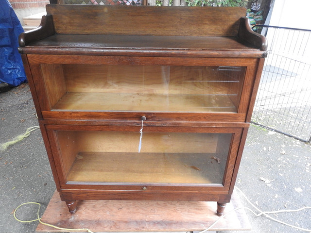 antique barrister bookcase two glass level , gallery top in Bookcases & Shelving Units in Hamilton - Image 3