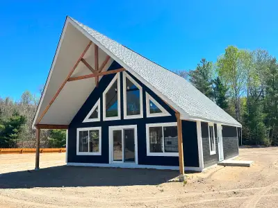 The civic address of the property is 665 chemin de la chute, Mansfield, Québec. Excellent location f...