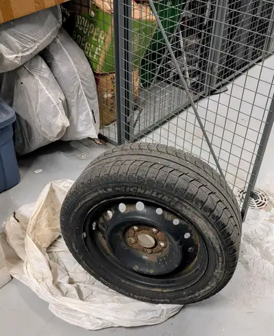 - Selling a set of 4 Michelin X-Ice winter tires on Rims (205 55 R16) - Only used for two seasons -...