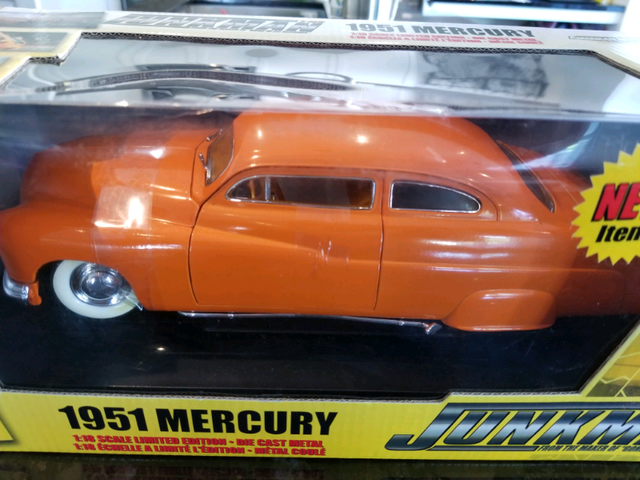 1:18 Diecast ERTL 1951 Mercury The Junkman Movie Car Orange | Arts