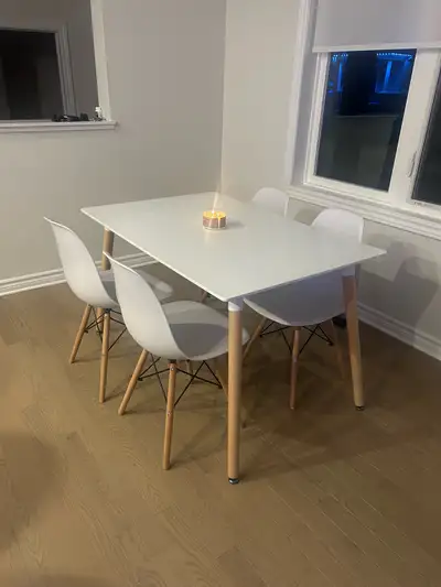 Paid $175, went with another table instead. Product dimensions • 47¼po/120cm (length) x 31½po/80cm (...
